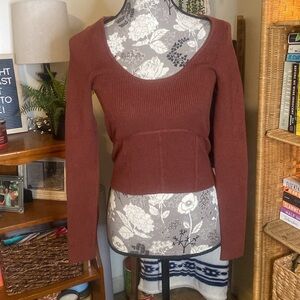 Abercrombie and Fitch Fitted Long Sleeve Semi-Cropped Sweater